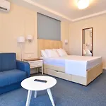 Vistamar Hotel & Apartments