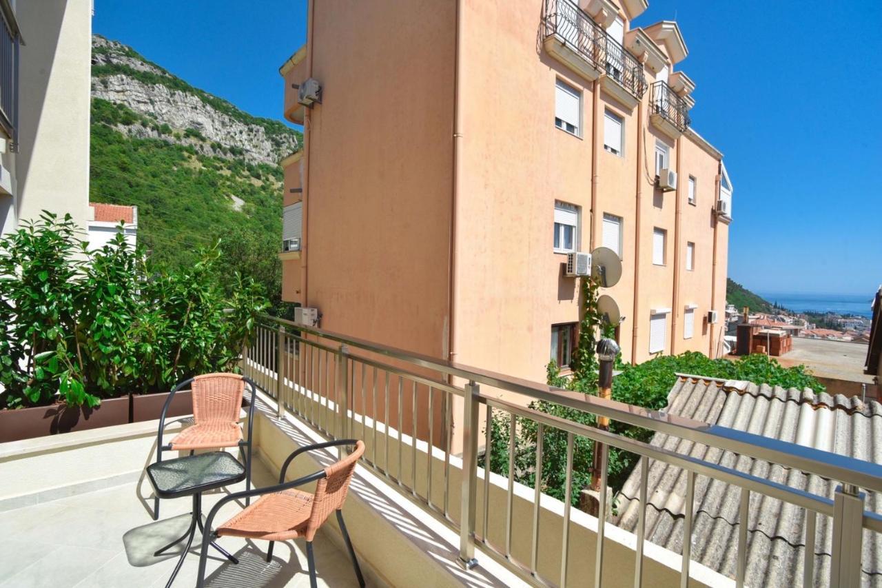 Aparthotel Vistamar & Budva