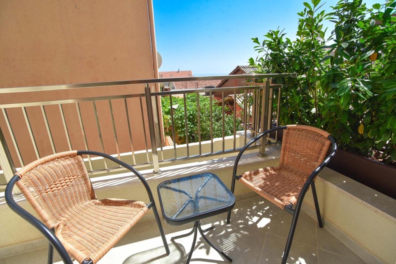 Vistamar & Aparthotel 4*