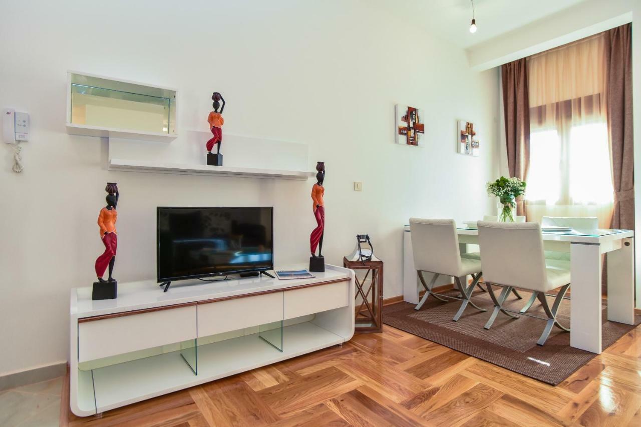 Aparthotel Vistamar &