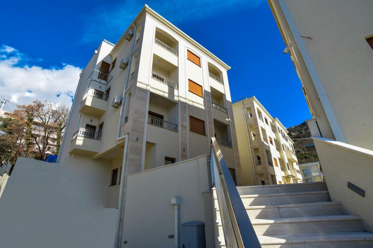 Aparthotel Vistamar & 4*