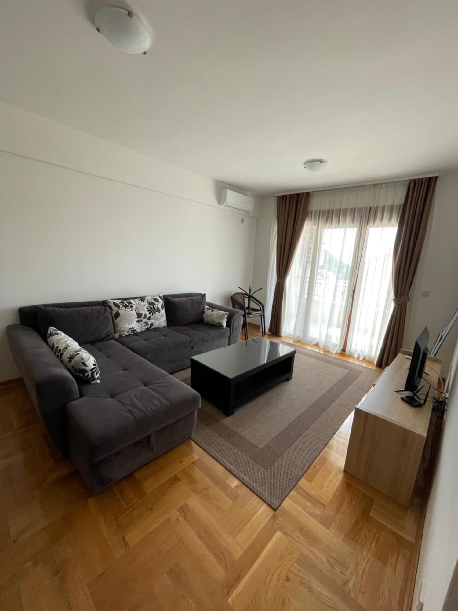 Vistamar & Apart Otel Budva