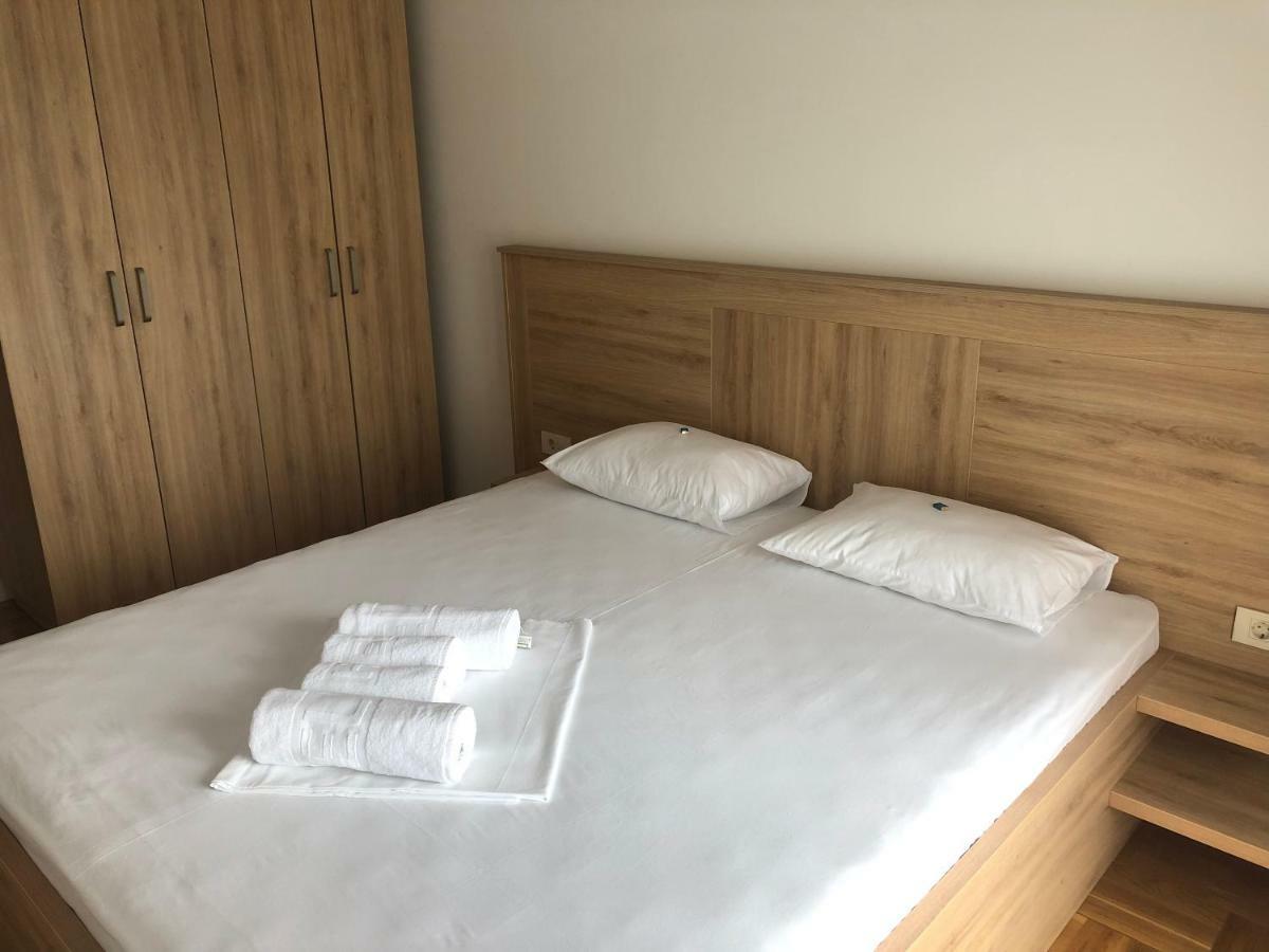Aparthotel Vistamar & Budva